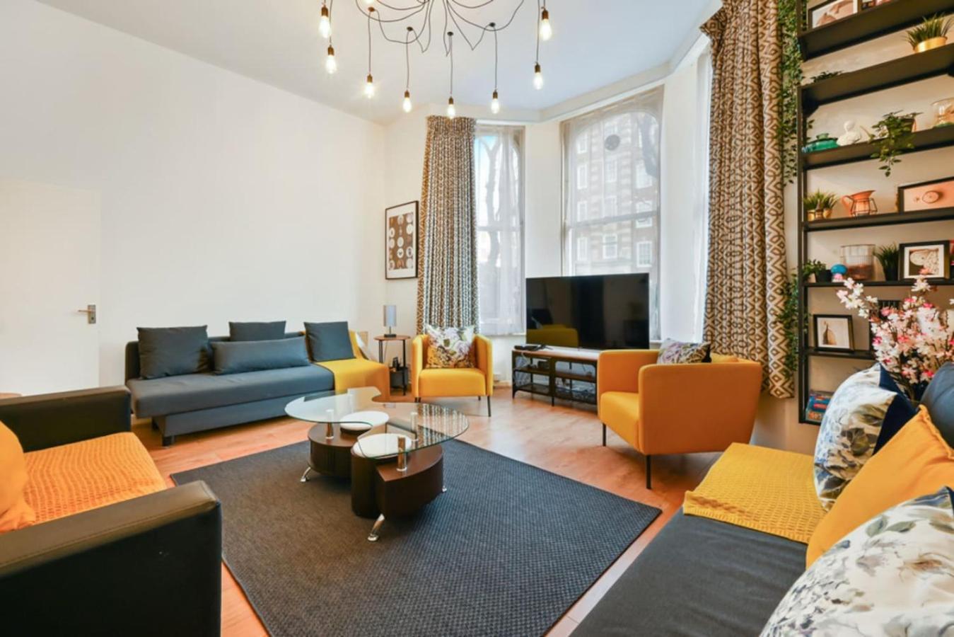 Charming 3br By Redcliffe Gdns Holiday home London